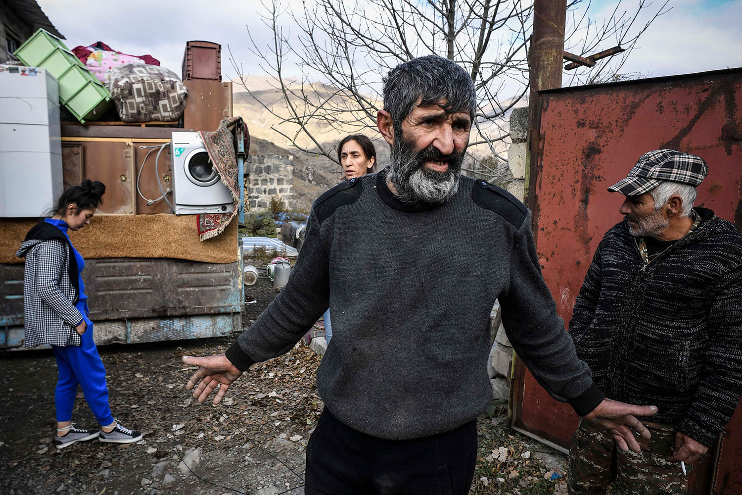 Nagorno-Karabakh-Armenia-exodus-refugee-displaced-GettyImages-1229591599.jpg