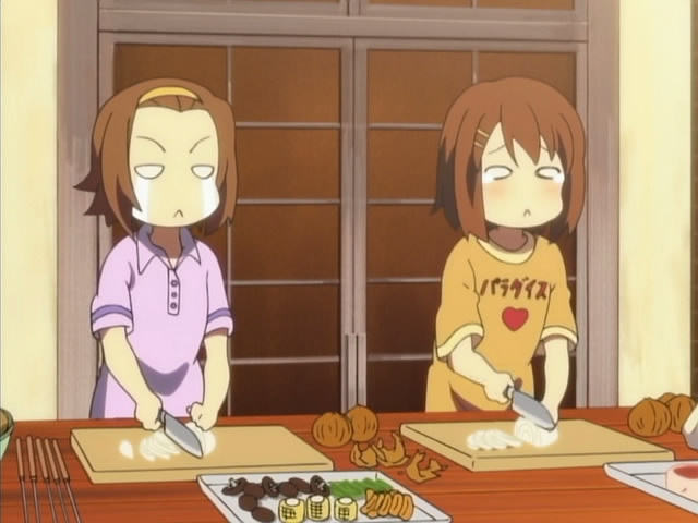 k-on-10-yui-and-ritsu-cutting-onion.jpg