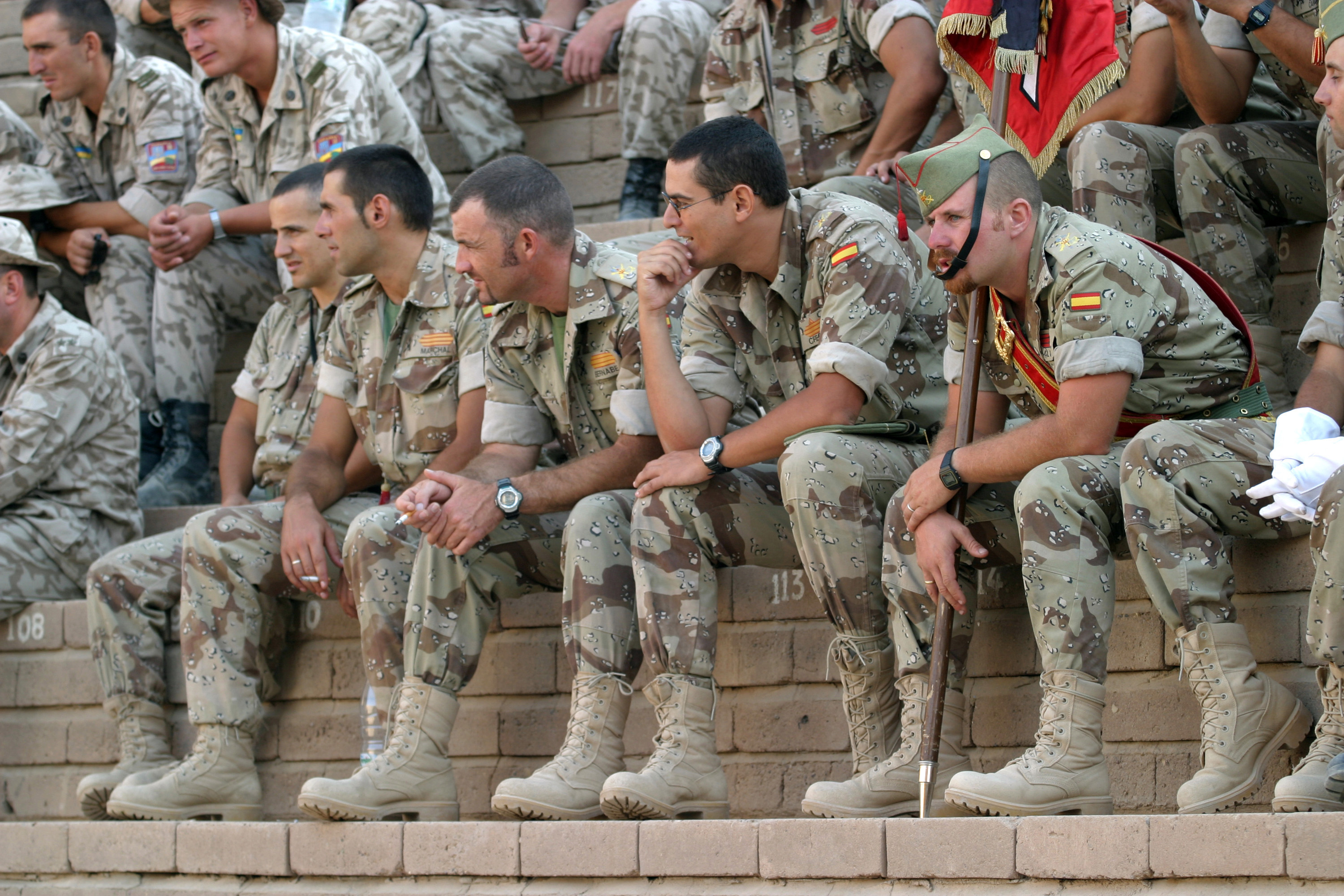 Spanish_legionaries_in_Iraq_DM-SD-05-11384.jpg
