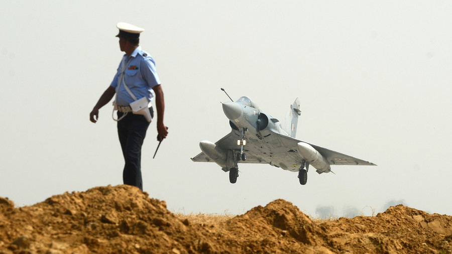 Indian officer busted after trading secret info with ‘Pakistani spies’ for nude pics