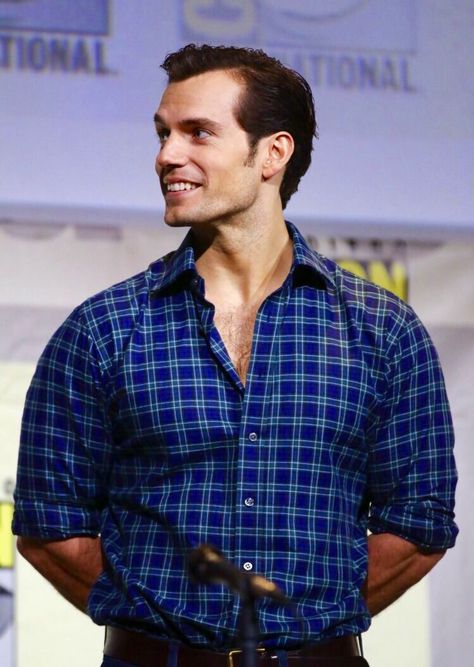 d52ee678795a91f25df1ba265c7b6f6b--henry-cavill-lesbian.jpg