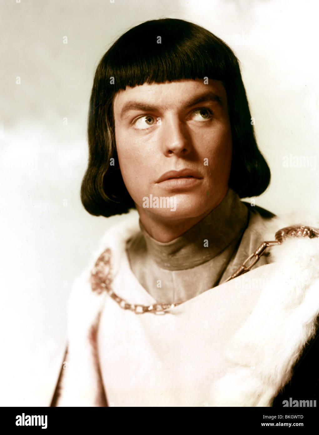 prince-valiant-1954-robert-wagner-pval-004cp-bkgwtd.jpg