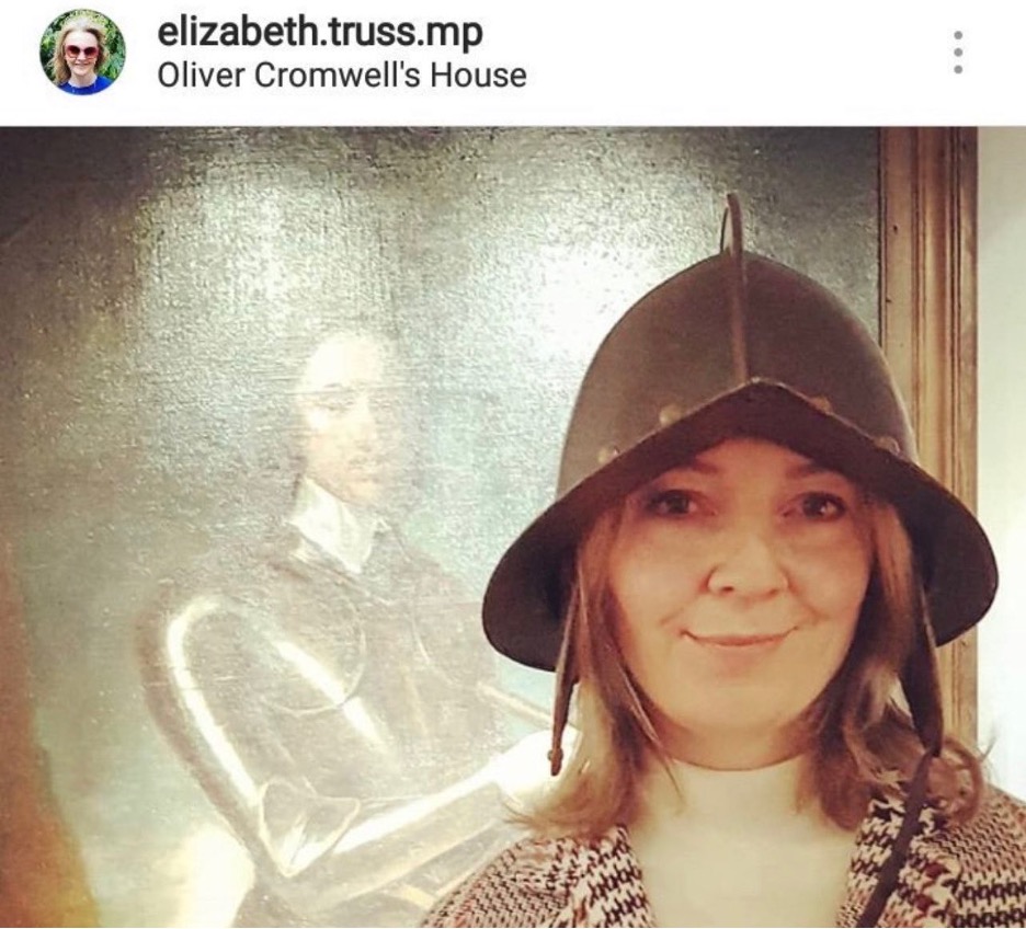 İngiltere Başbakanı Liz Truss, COP27 İklim Zirvesi'ne katılıp konuşma  yapmak isteyen Kral III. Charles'a izin vermedi - Serbestiyet