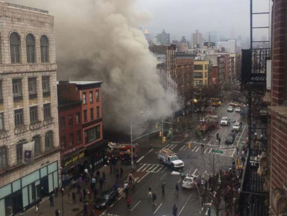 ht_building_collapse_1_kb_150326_4x3_992.jpg