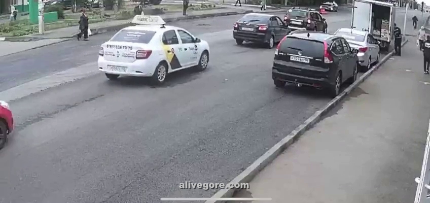 alivegore.com
