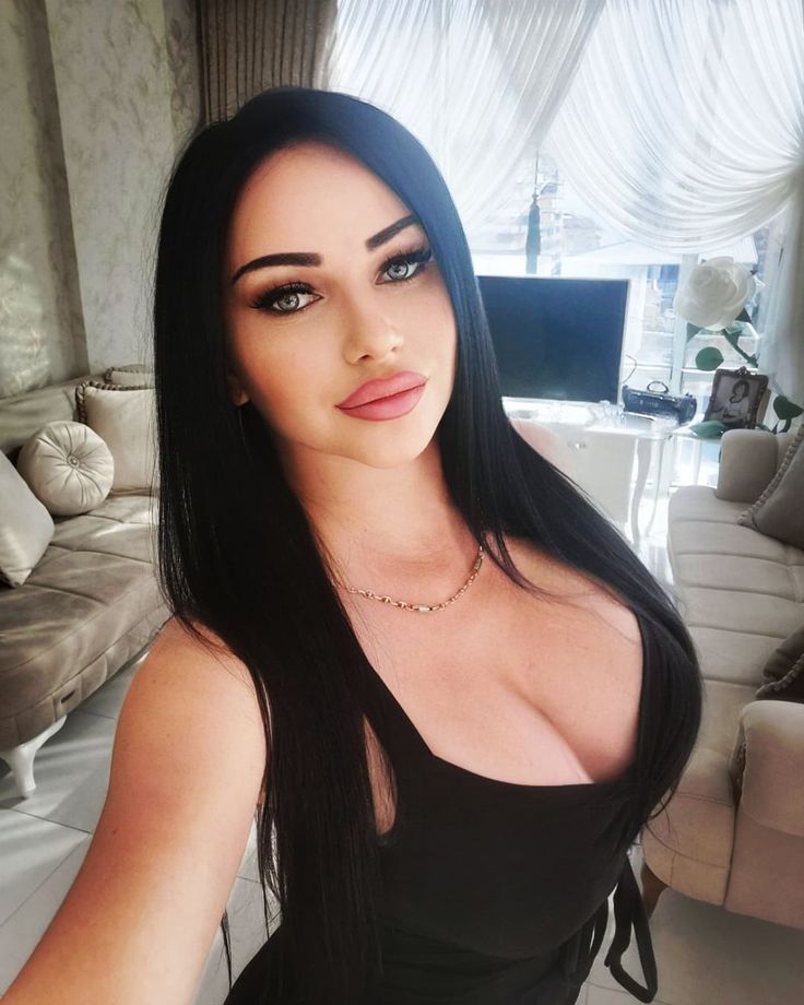 Instagram post by ❤️ • Nov 20, 2021 at 2:09pm UTC | Hair beauty, Hottest  babes, Brunette