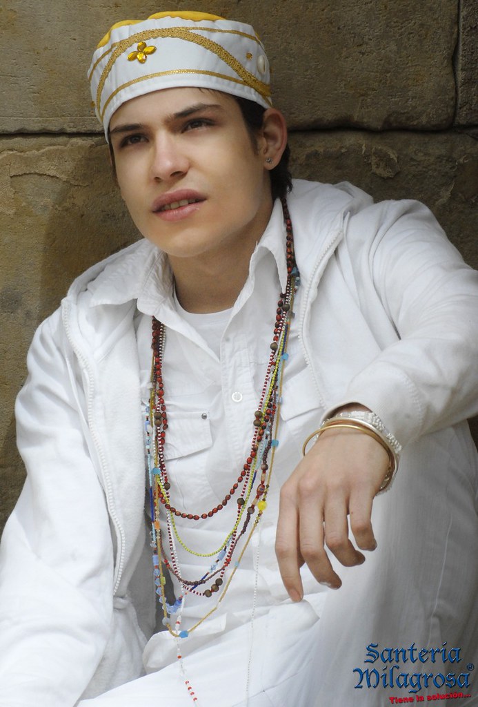 Levic Rodriguez (Santero) | Santería Milagrosa es la empresa… | Flickr