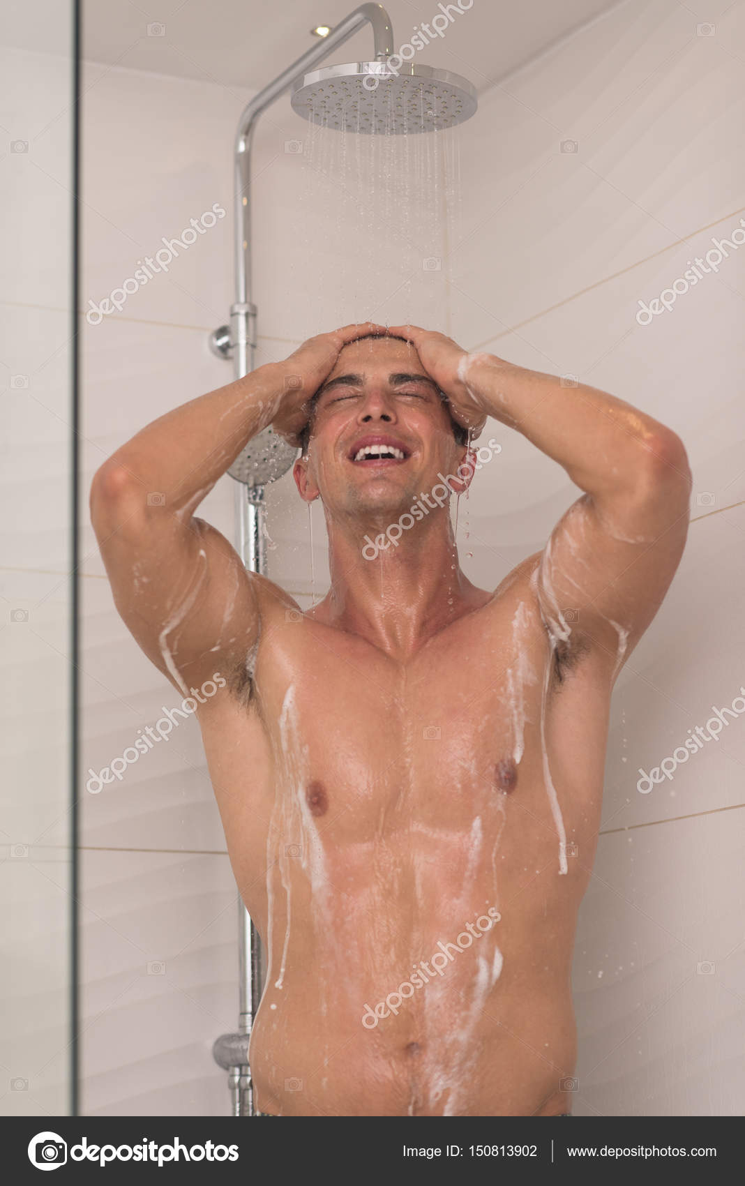 depositphotos_150813902-stock-photo-man-taking-shower-in-bath.jpg