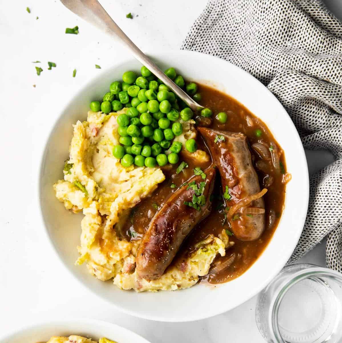 Sausages and Onion Gravy: Bangers and Mash! [Recipe with Video]