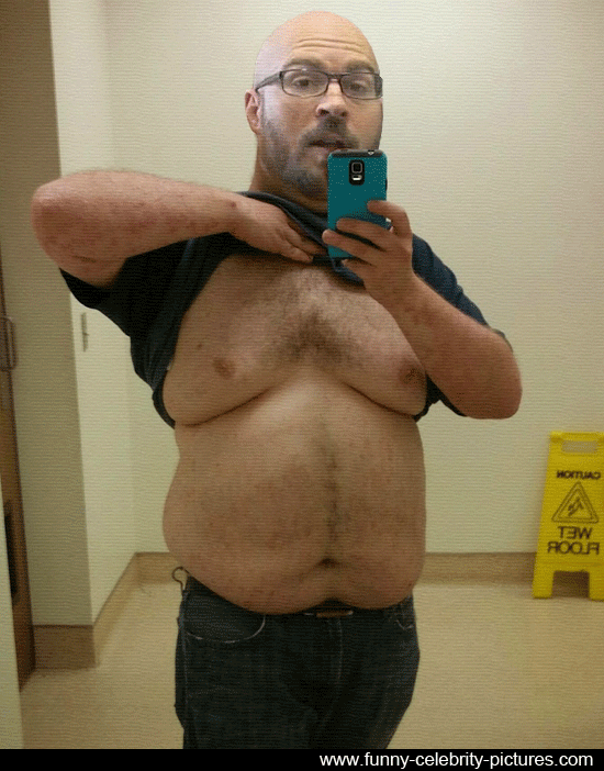 Jason-Blaha-chest-selfie-funny-picture.gif