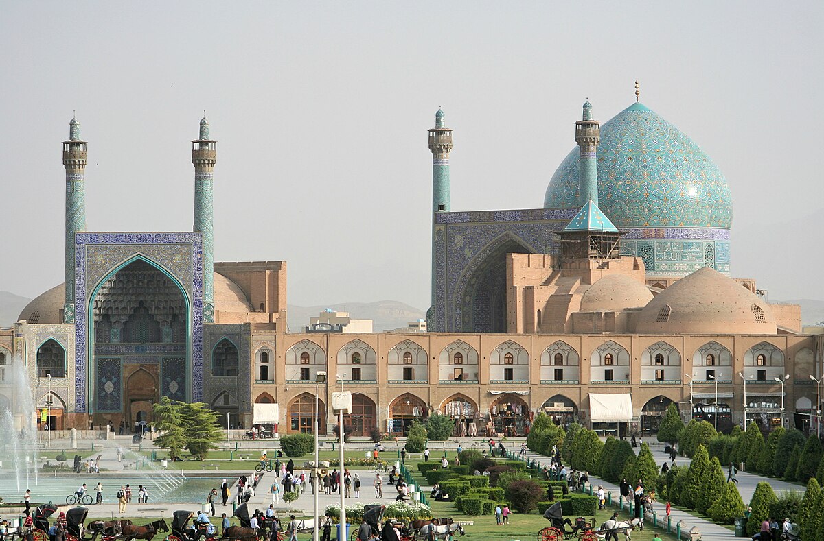 1200px-Isfahan_Royal_Mosque_general_%28retouched%29.jpg