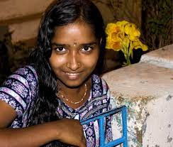 Indian girl | I like the way she looks into the camera. I ju… | Flickr