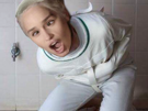 cercei-tv-fou-throne-langue-queen-got-snow-emilia-folle-reine-game-mad-of-jon-dany-dragon-targaryen-hbo-clarke-serie-monstre-oeil-yeux-daenerys-other