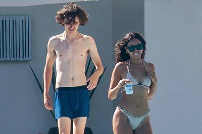 timothee-chalamet-eiza-gonzalez-pool.jpg