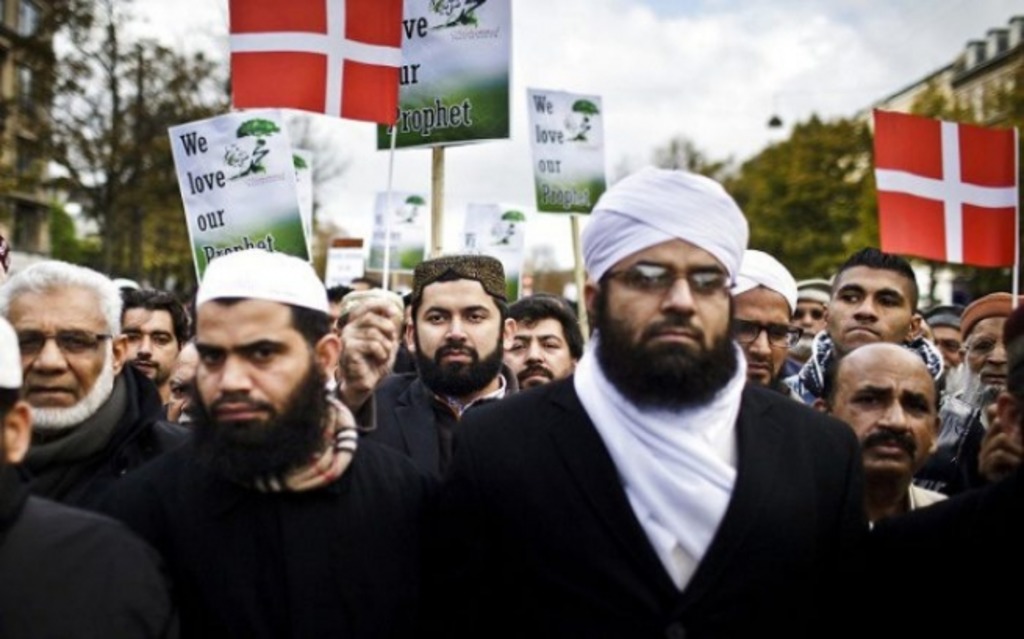 Dania-Denmark-migrants-muslim.jpg