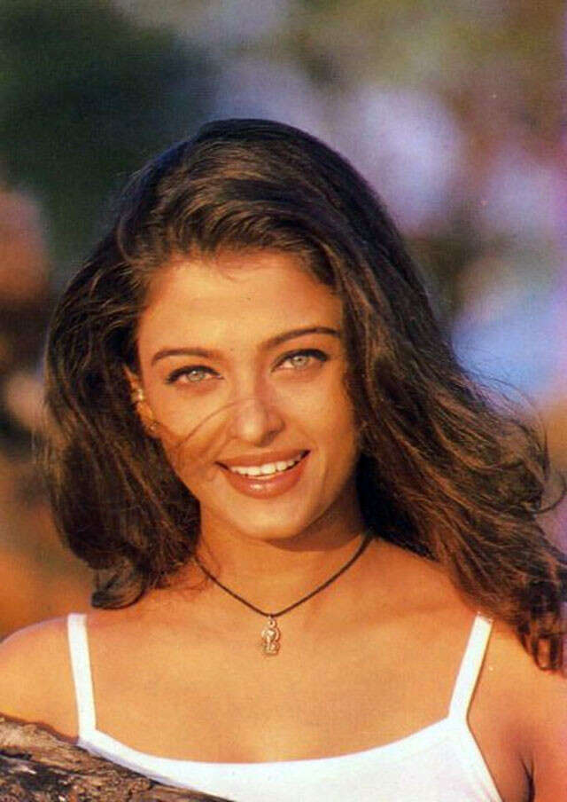 aishwarya-rai-bachchan-11594122475.jpg