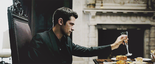 tumblr_nexy4mD8PI1sw8ut9o5_500.gif