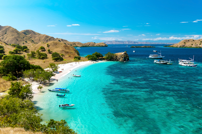 pink_beach_komodo.jpg