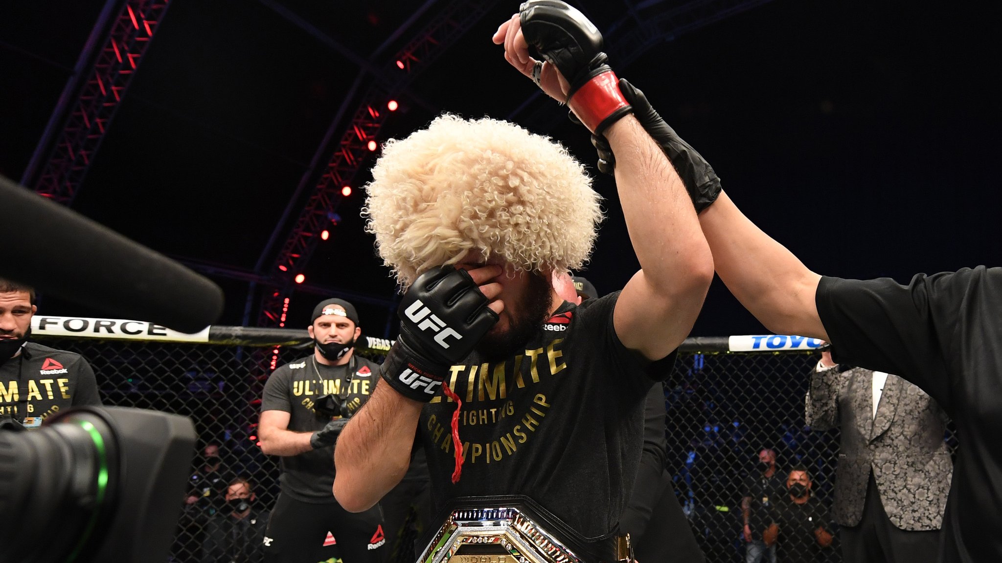Khabib Nurmagomedov retires from UFC after beating Justin Gaethje - BBC  Sport