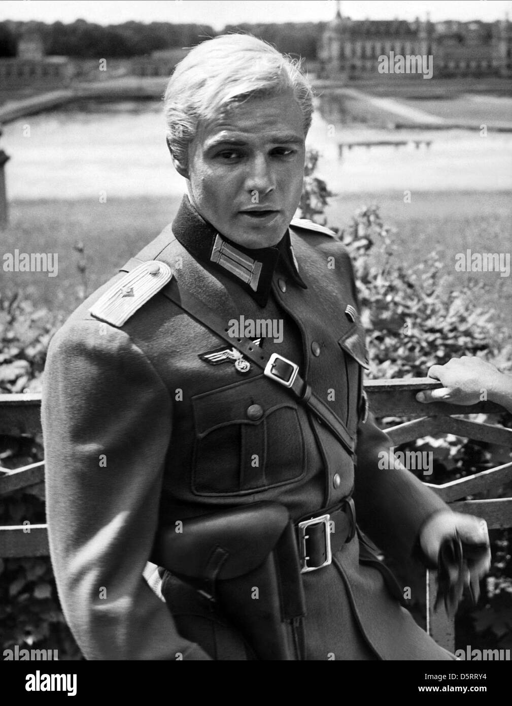 marlon-brando-the-young-lions-1958-D5RRY4.jpg