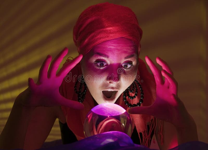 shocked-fortune-teller-16158264.jpg