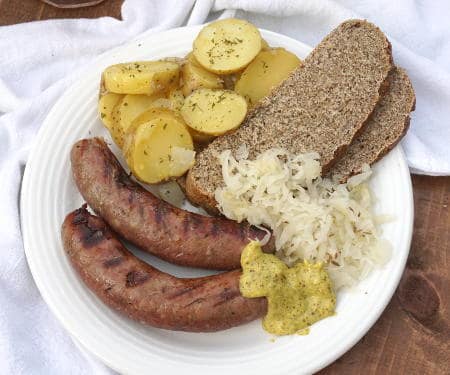 Homemade-Bratwurst-Recipe-7450.45.jpg