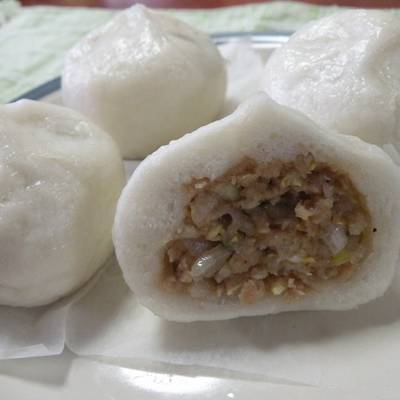Steamed Pork Buns with Rice Flour for Wheat Allergies Recipe by  cookpad.japan - Cookpad