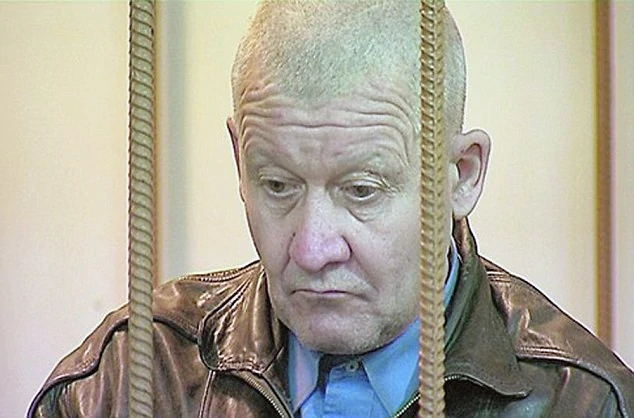 Ukrainian teenage girl fell in love with pedophile murderer, gave him a baby and wanted to help him be released