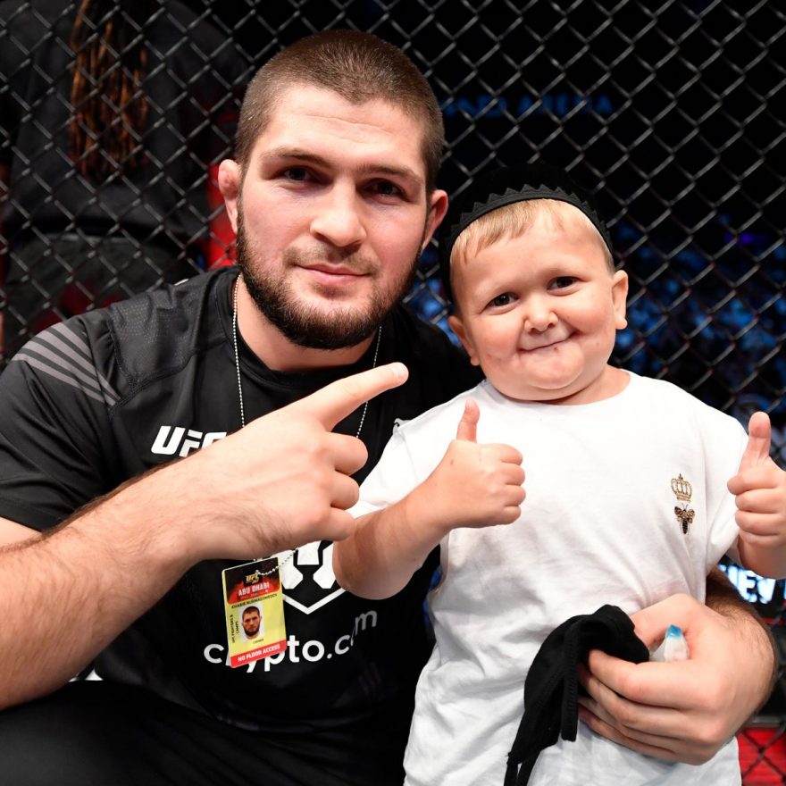 3_UFC-267-Makhachev-v-Hooker-880x880.jpg