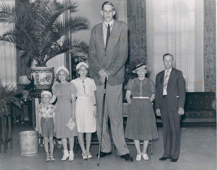 The tallest man who ever lived - Business Insider