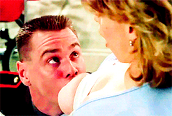 tumblr_n71r1k21np1re71zjo4_r1_250.gif