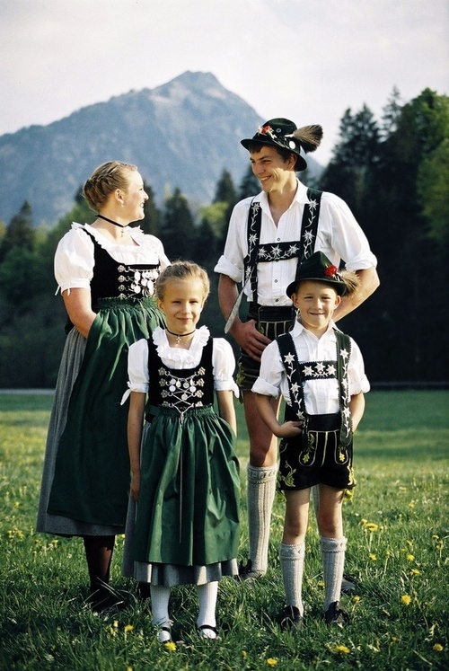 Trachten-of-Oberstdorf-Bavaria.jpg