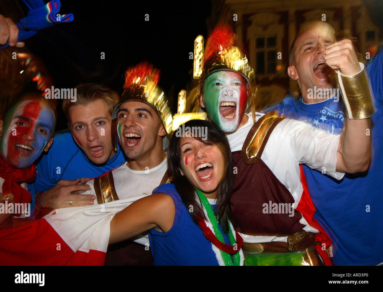 italian-fans-dressed-as-roman-gladiators-celebrating-in-shaftesbury-ARD3P0.jpg
