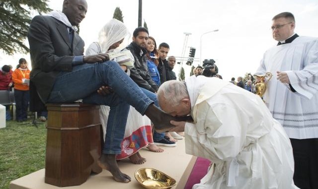 pope-boot-licking.jpg