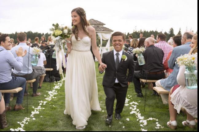 Little-People-Big-World-stars-Zach-Roloff-and-Tori-Patton-get-married-in-Oregon.jpg