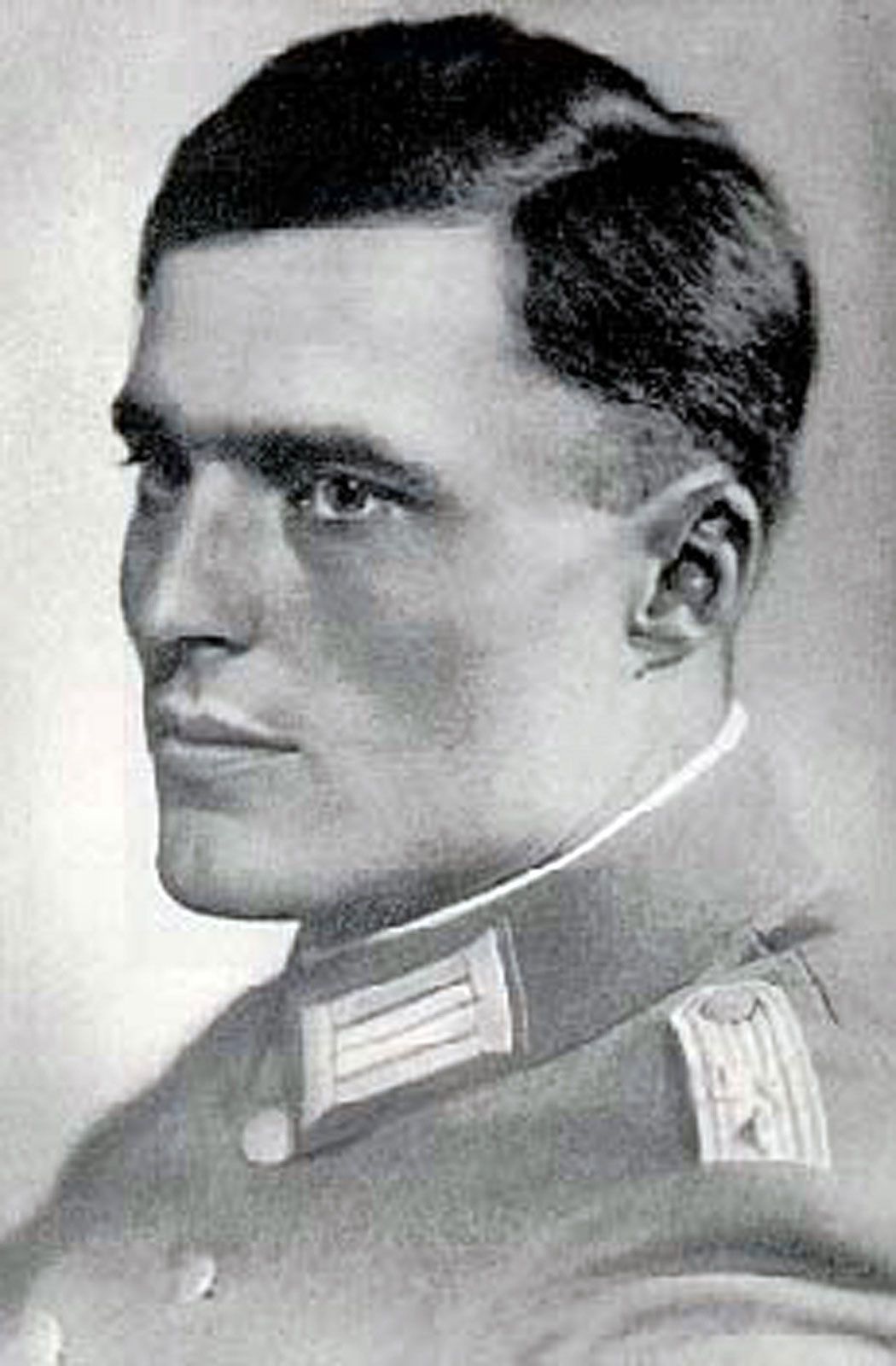 Claus-Count-Schenk-von-Stauffenberg.jpg