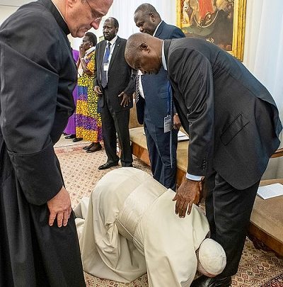 https://incels.is/proxy.php?image=http%3A%2F%2Fwww.ghanaiantimes.com.gh%2Fwp-content%2Fuploads%2F2019%2F04%2FFEET-Pope-Francis-kneels-to-kiss-the-feet-of-rival-South-Sudan-leaders-during-a-spiritual-retreat-in-the-Vatican-400x405.jpg&hash=10917481c04579f7c0337b67ac9cab7c