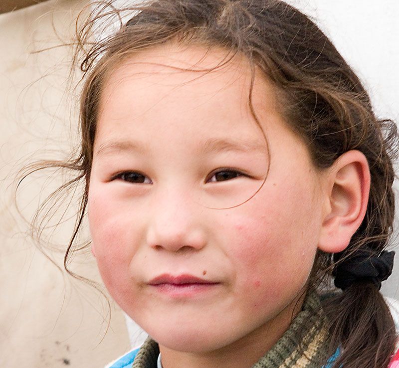 mongolian-girl-cute-eyes.jpg