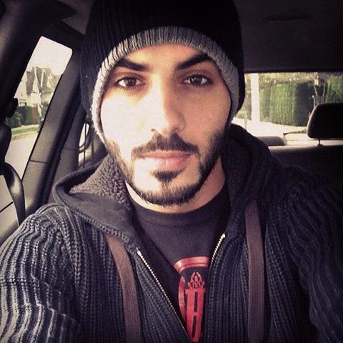 selfie serio | Beautiful men faces, Arab men fashion, Handsome