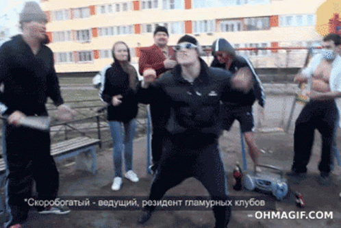 Russia Dance GIF - Russia Dance Crazy - Discover & Share GIFs | Best dance,  Meanwhile in russia, Dance moves