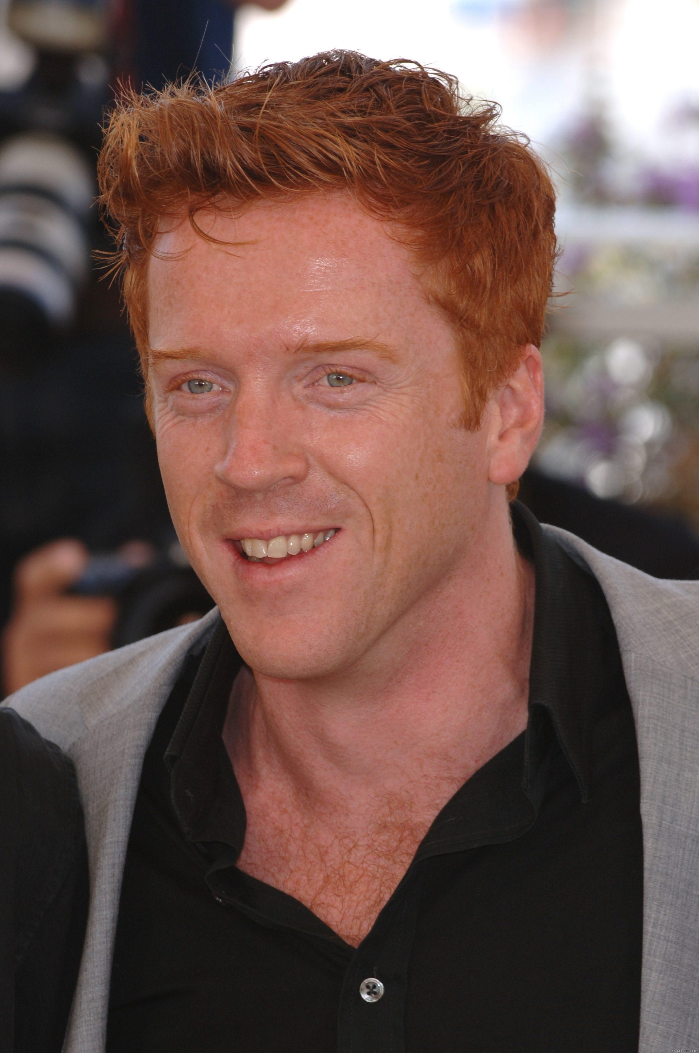 Damian Lewis. I love gingers! He's so pretty! | Damian lewis, Actor photo,  Ginger men