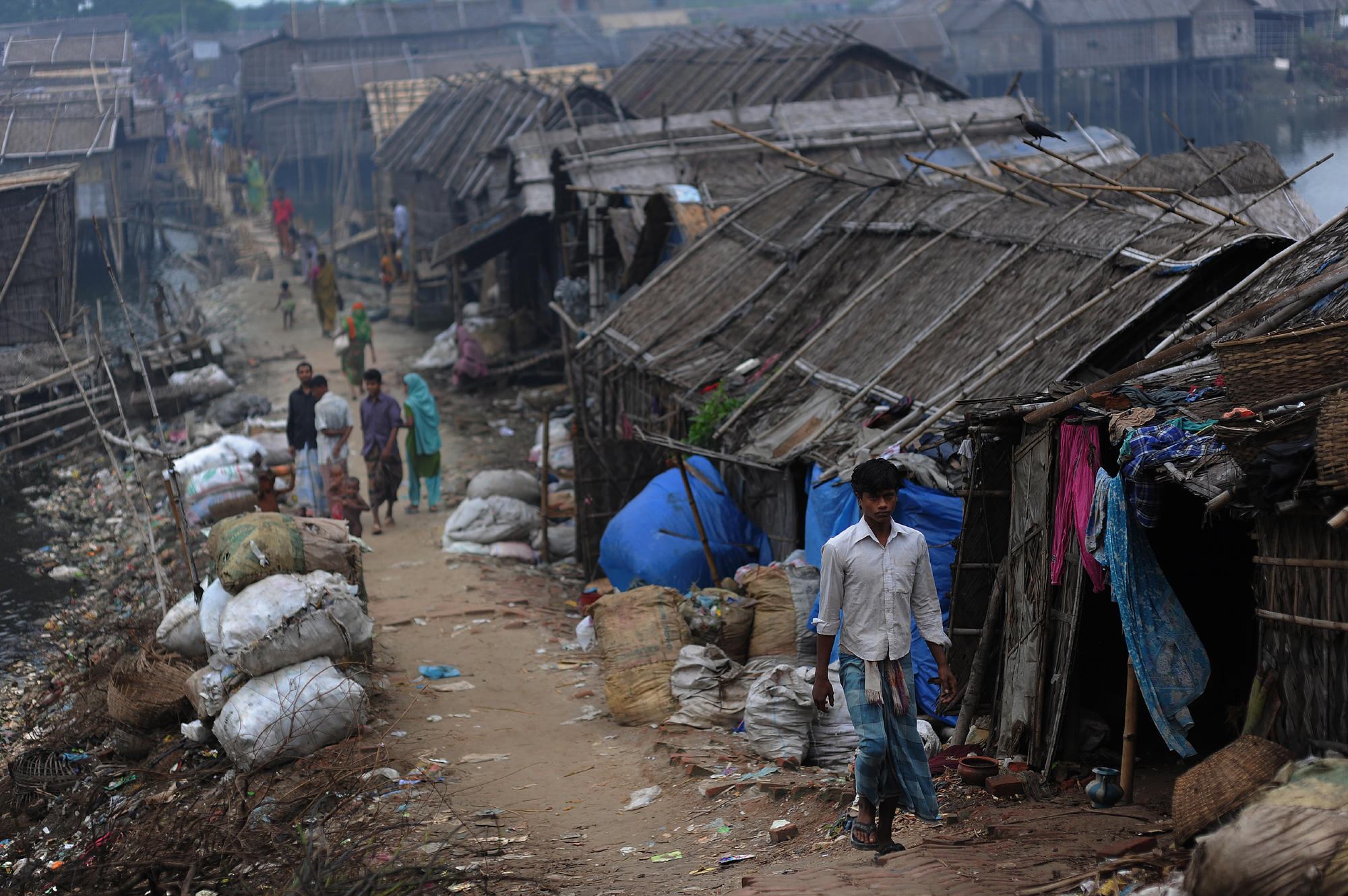 Slum conditions in Bangladesh pose health hazards, and malnutrition is a  sign of other illnesses | MSF