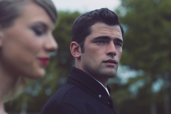 Taylor Swift Made Her “Blank Space” Music Video Co-Star Sean O'Pry Blush on  Set | Vanity Fair
