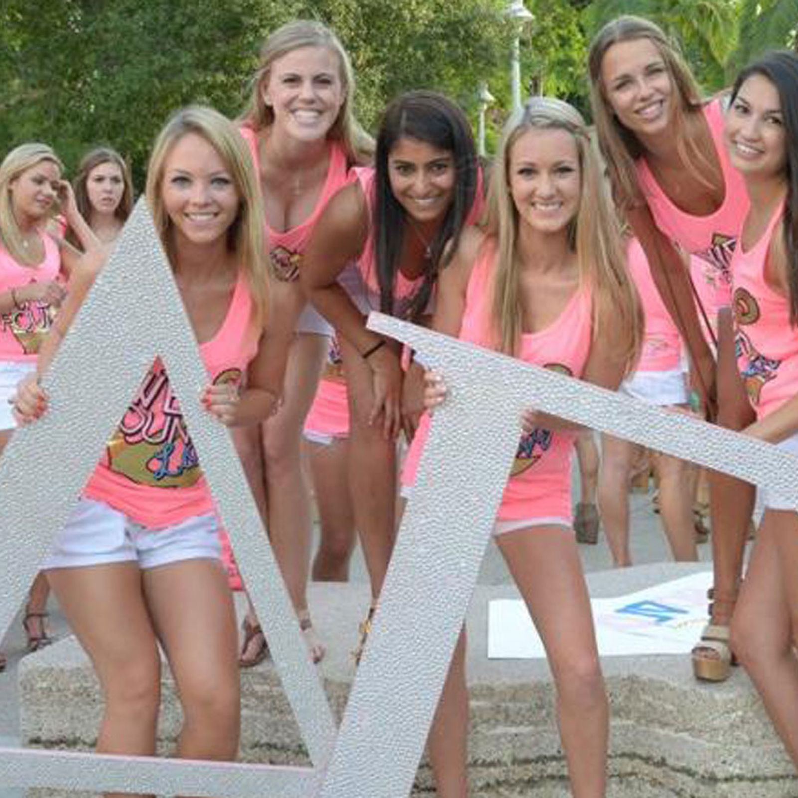 17 Signs You're In A Sorority - What It's Like To Be In A Sorority