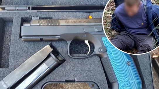 The gun and phone allegedly found by police investigating Matthew DOnaldson - A man will face court tomorrow charged over a serious assault in Sydney’s CBD.Detectives from Sydney City Police Area Command commenced an investigation after a woman was found seriously assaulted in a hotel room on Pitt Street about 11pm on Tuesday (23 February 2021).The 26-year-old woman was treated at the scene for head and facial injuries before being taken to Royal Prince Alfred Hospital, where she remains in a serious condition.As part of inquiries, a search warrant was executed at a unit on Rodgers Street, Kingswood, about 4.45pm on Wednesday (24 February 2021).During the search, police seized knives, ammunition and other weapons.Following further inquiries and an extensive search in the Blue Mountains, with the assistance of the Public Order and Riot Squad (PORS), Operations Support Group (OSG), and the Dog Unit, a 41-year-old man was arrested in bushland at Lapstone about 4.50pm yesterday (Thursday 25 February 2021).The man was taken to Springwood Police Station before being transferred to hospital for treatment. He has since returned to Penrith Police Station.As part of inquiries, investigators conducted a further search of bushland at Lapstone where a firearm was recovered today (Friday 26 February 2021).The man has now been charged with five offences,• Cause wounding/grievous bodily harm to person with intent to murder.• Wound person with intent to cause grievous bodily harm• Possess loaded firearm public place• Possess or use a prohibited weapon without permit (two counts).He was refused bail to appear at Parramatta Bail Court tomorrow (Saturday 27 February 2021). The gun and phone allegedly found by police investigating Matthew DOnaldson - A man will face court tomorrow charged over a serious assault in Sydney’s CBD.Detectives from Sydney City Police Area Command commenced an investigation after a woman was found seriously assaulted in a hotel room on Pitt Street about 11pm on Tuesday (23 February 2021).The 26-year-old woman was treated at the scene for head and facial injuries before being taken to Royal Prince Alfred Hospital, where she remains in a serious condition.As part of inquiries, a search warrant was executed at a unit on Rodgers Street, Kingswood, about 4.45pm on Wednesday (24 February 2021).During the search, police seized knives, ammunition and other weapons.Following further inquiries and an extensive search in the Blue Mountains, with the assistance of the Public Order and Riot Squad (PORS), Operations Support Group (OSG), and the Dog Unit, a 41-year-old man was arrested in bushland at Lapstone about 4.50pm yesterday (Thursday 25 February 2021).The man was taken to Springwood Police Station before being transferred to hospital for treatment. He has since returned to Penrith Police Station.As part of inquiries, investigators conducted a further search of bushland at Lapstone where a firearm was recovered today (Friday 26 February 2021).The man has now been charged with five offences,• Cause wounding/grievous bodily harm to person with intent to murder.• Wound person with intent to cause grievous bodily harm• Possess loaded firearm public place• Possess or use a prohibited weapon without permit (two counts).He was refused bail to appear at Parramatta Bail Court tomorrow (Saturday 27 February 2021).