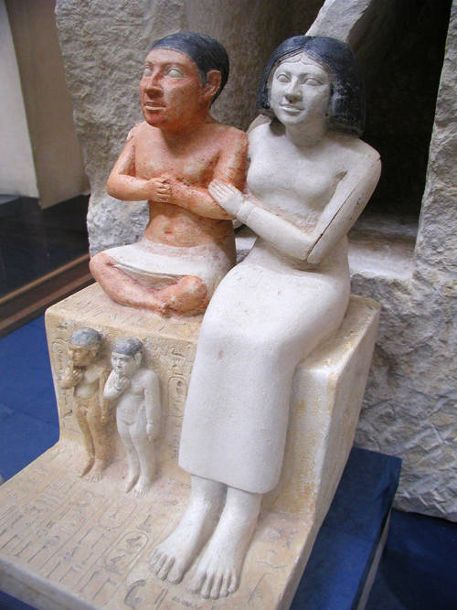 Seneb_and_wife_statue.jpg