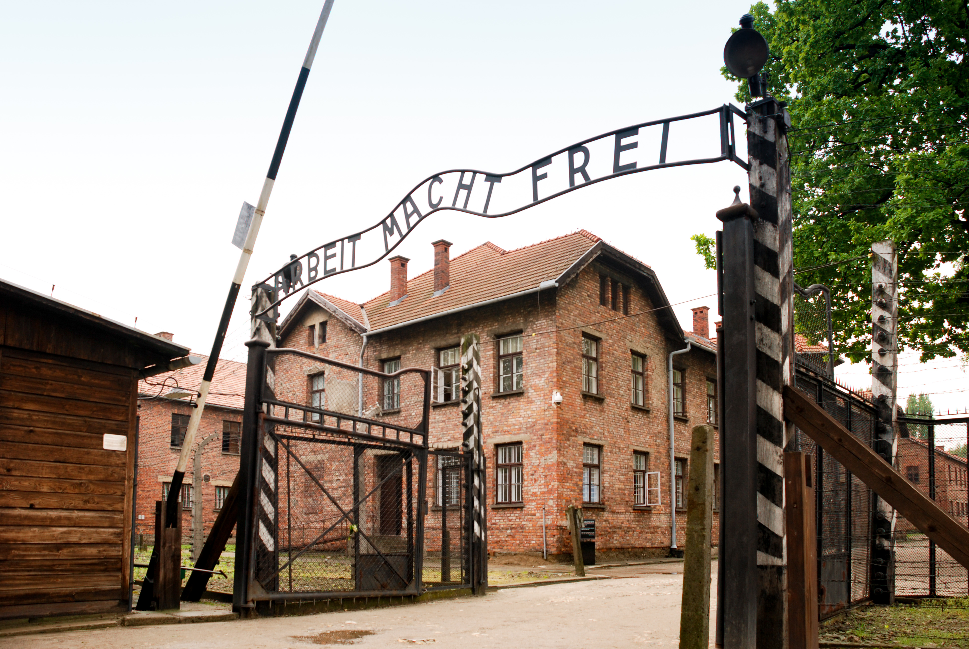 Auschwitz_I_%2822_May_2010%29.jpg