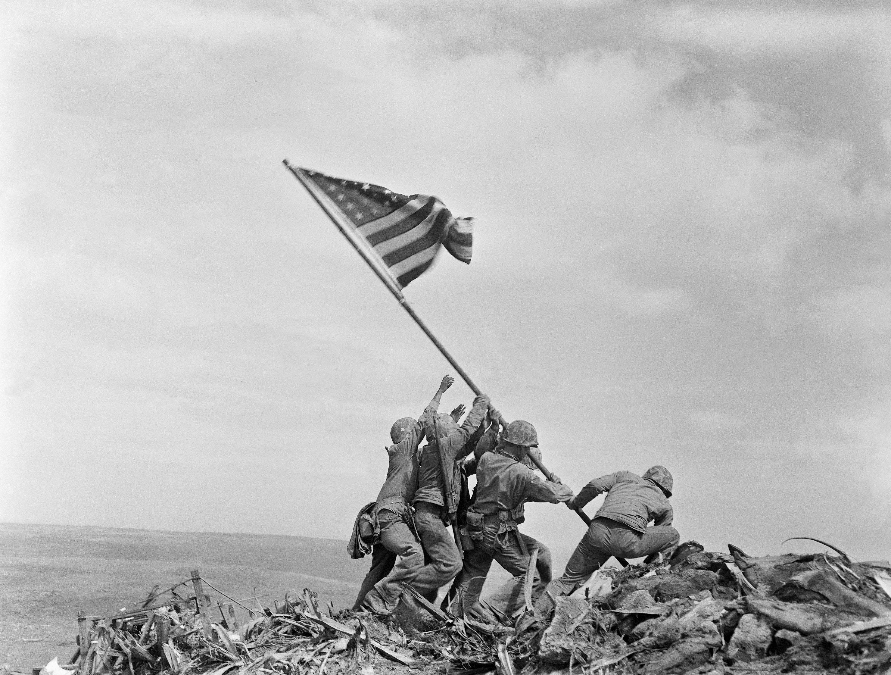 Raising the Flag on Iwo Jima - Wikipedia