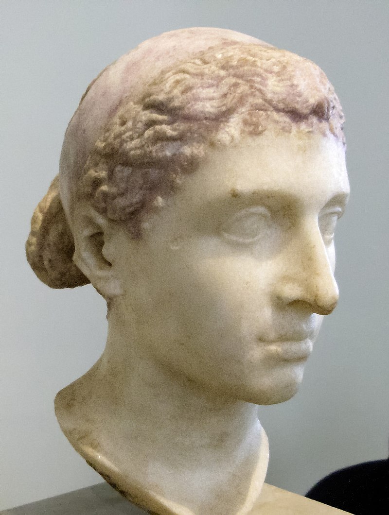 800px-Kleopatra-VII.-Altes-Museum-Berlin1.jpg