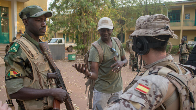 Legion-Mali-trabajo-militar_1230487224_82492451_667x375.jpg